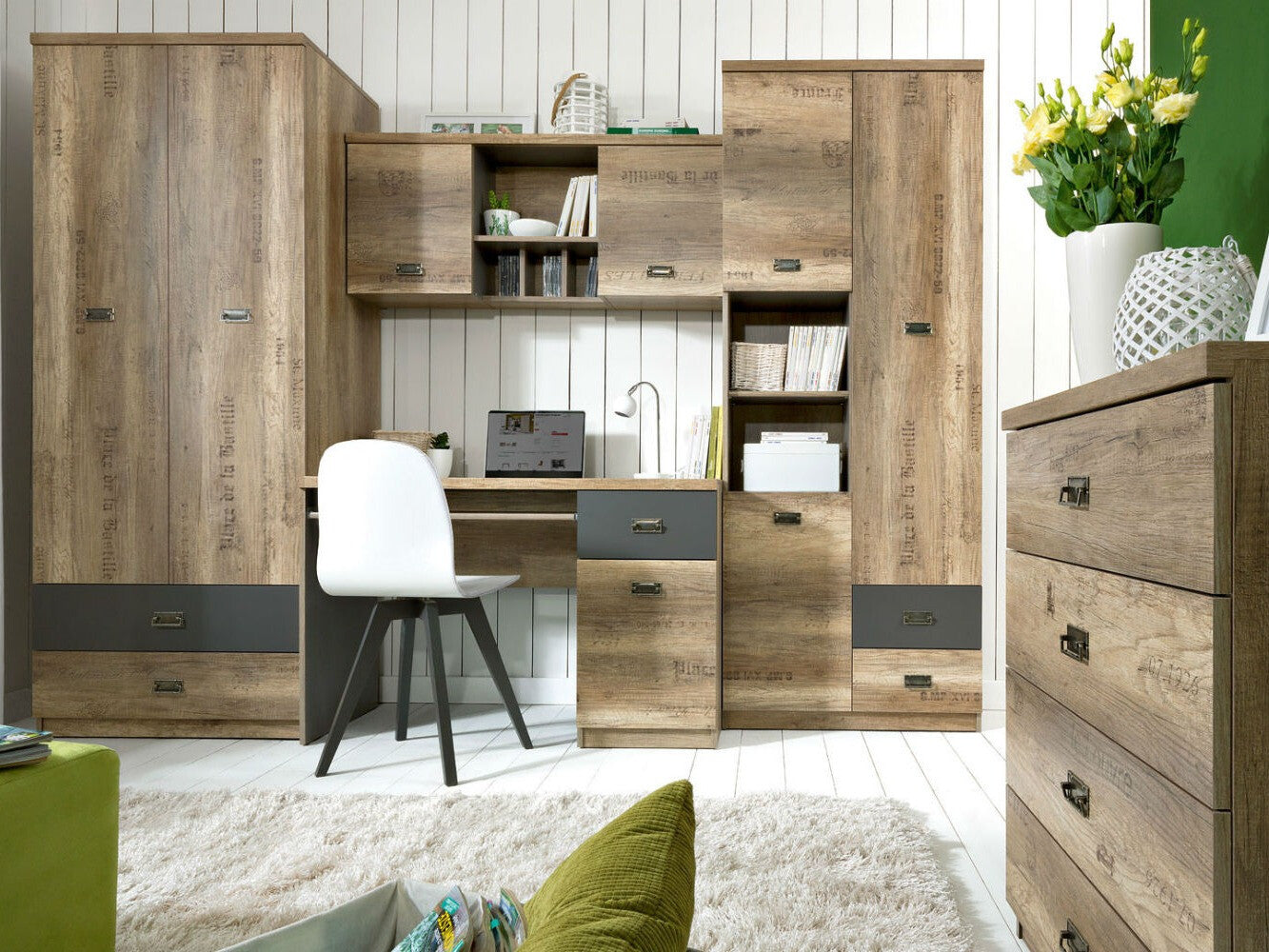 Garderobe Odeveni 103