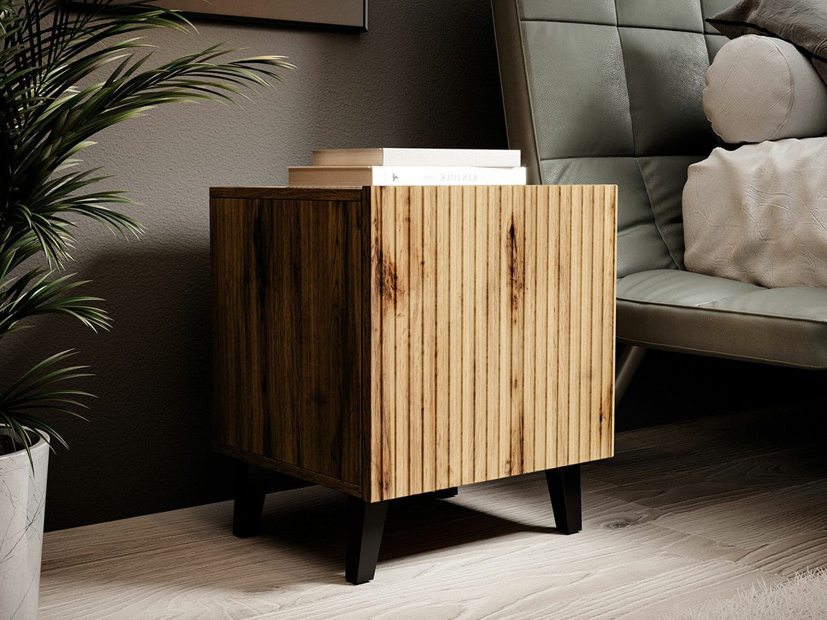 Et sæt natborde Charlotte J105