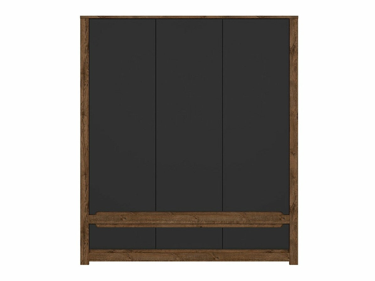 Garderobe Ophevaru 119