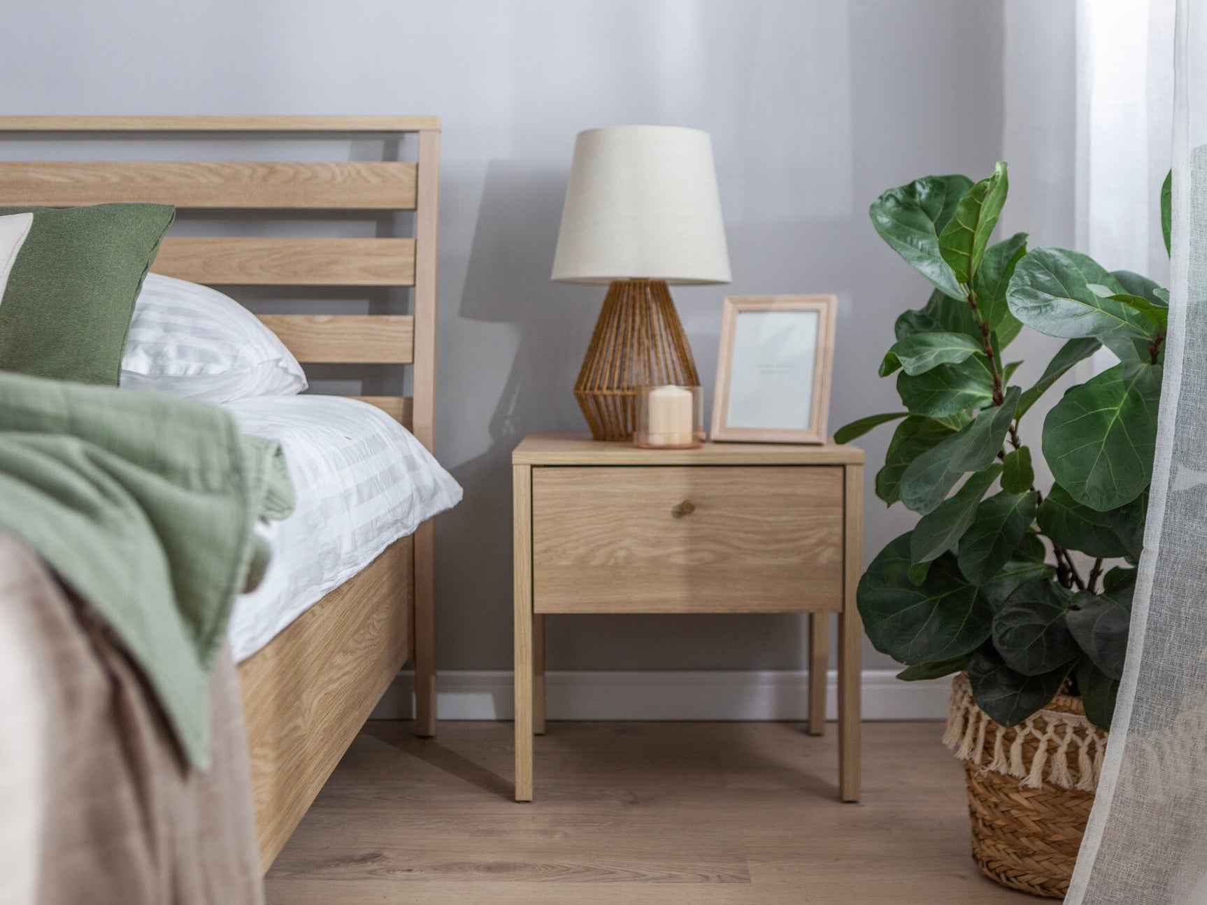 Sengebord Salviri 104