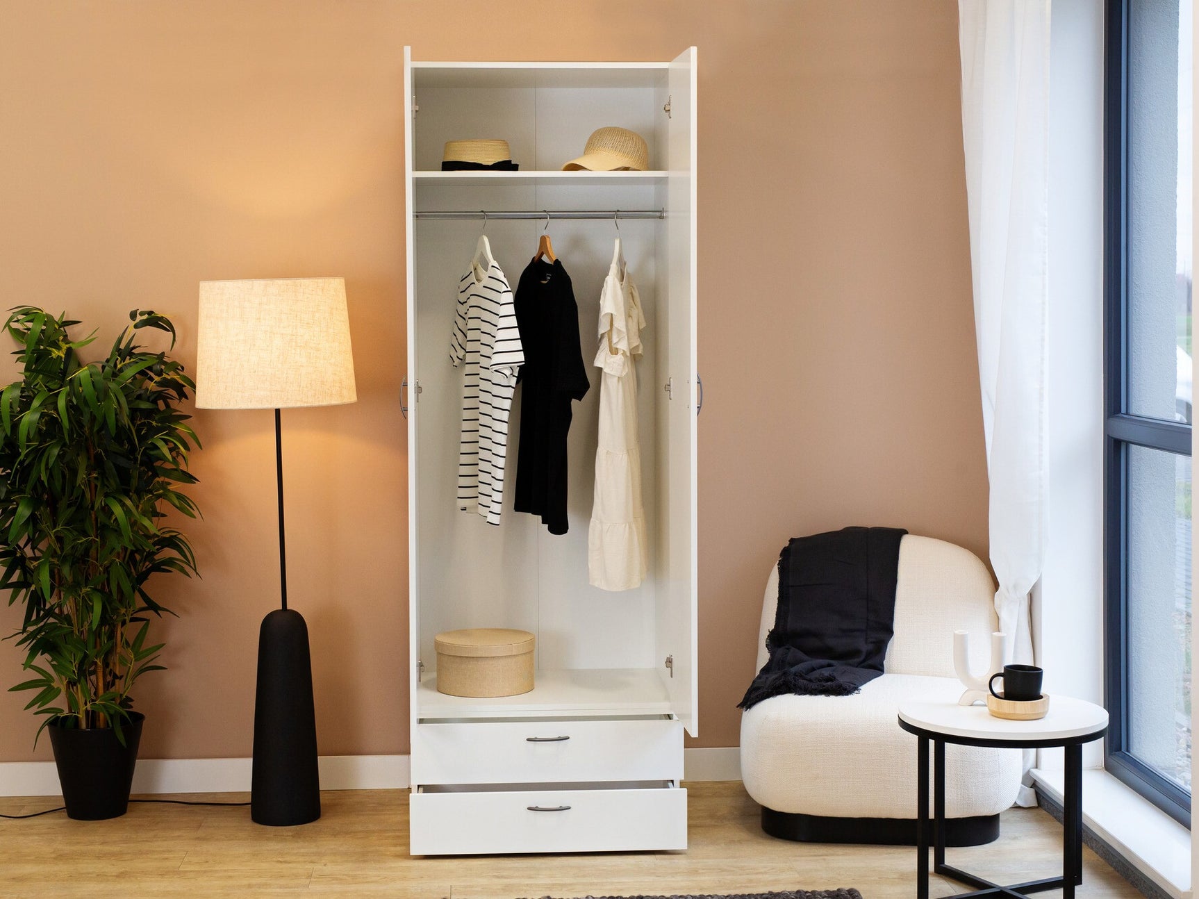 Garderobe Bristol 187