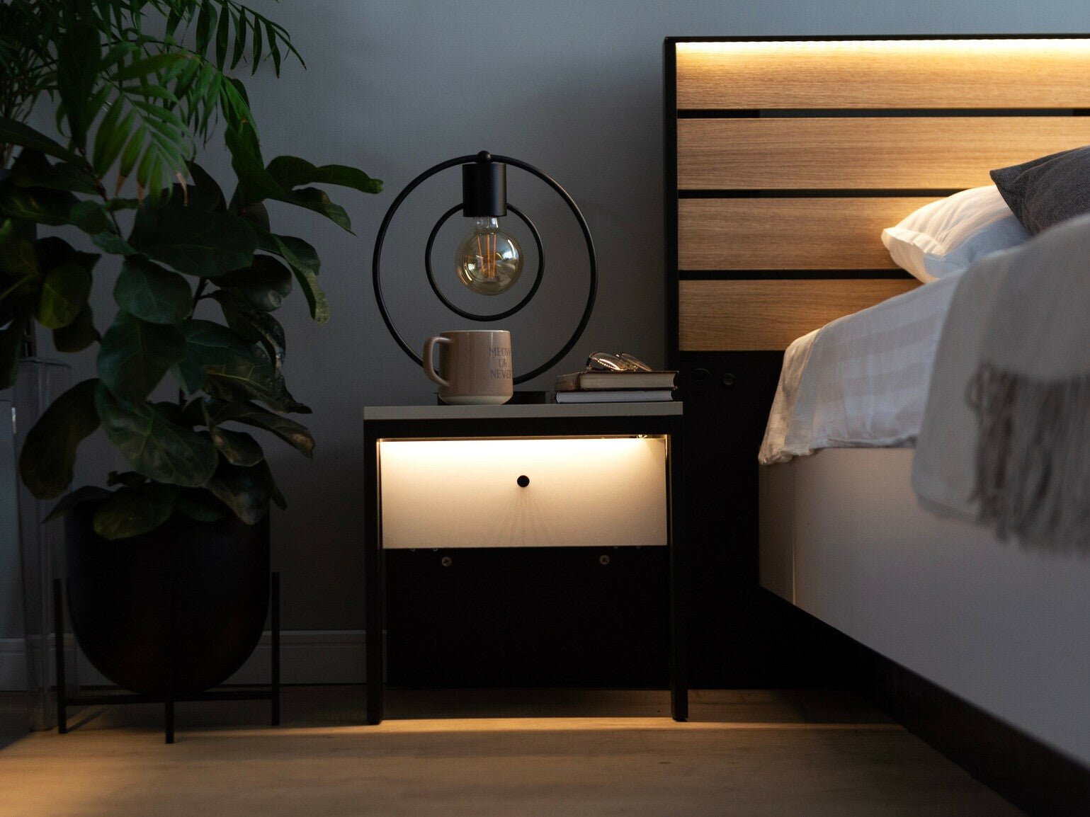 Sengebord Fresno AT104