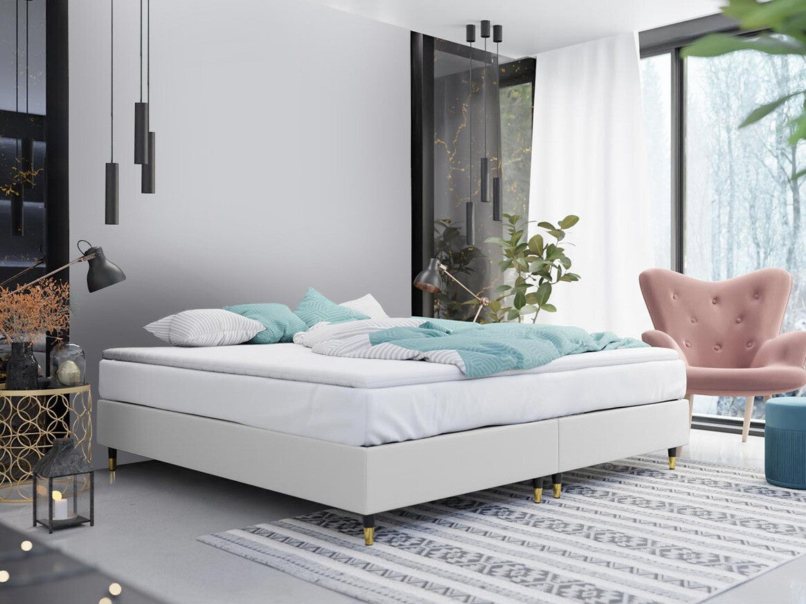Continental bed Logan 109