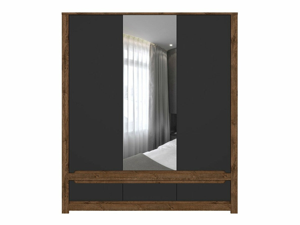 Garderobe Ophevaru 114