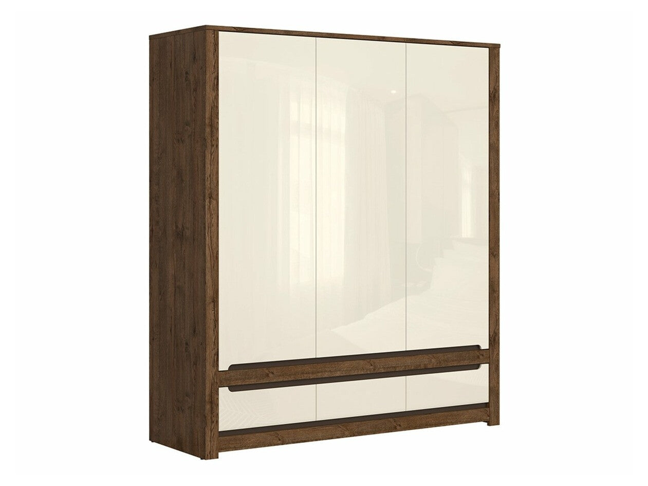 Garderobe Ophevaru 119